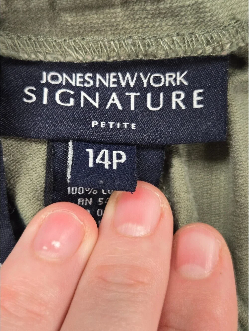 Signature Jones NY Olive Green Cargo Shorts